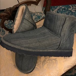Men’s UGG denim Lambswool books size 13
